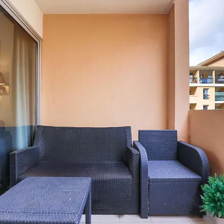 Cb380 Lumineux Balcon Piscine A 2 Min Cannes